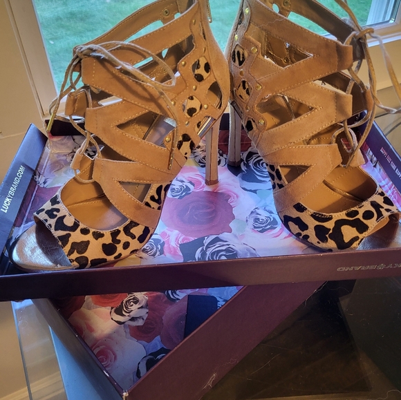 Strappy sandals - Picture 4 of 4